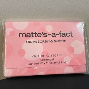 Victoria’s Secret  "matte’s a fact"  oil absorbing sheets NWT SEALED HTF RARE